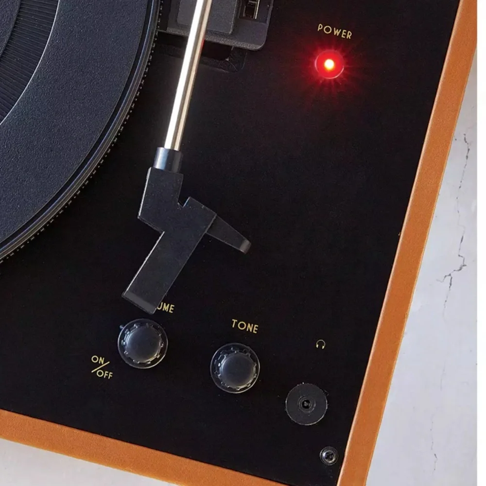 VINYL // Urban Outfitters Crosley Turntable - Picture 3 of 13